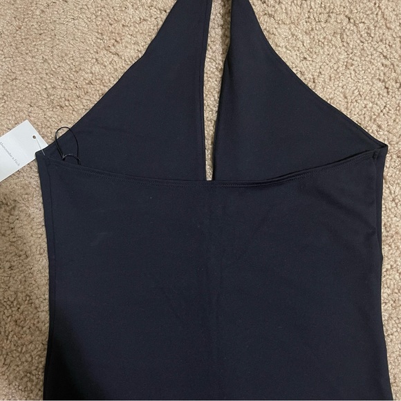 NWT! Abercrombie Double-Layered Seamless Fabric Halter Cutout
Bodysuit BLACK S - Picture 6 of 7